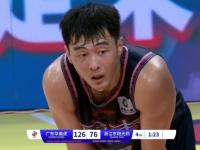 俄罗斯篮球队在亚洲锦标赛中发挥出色 