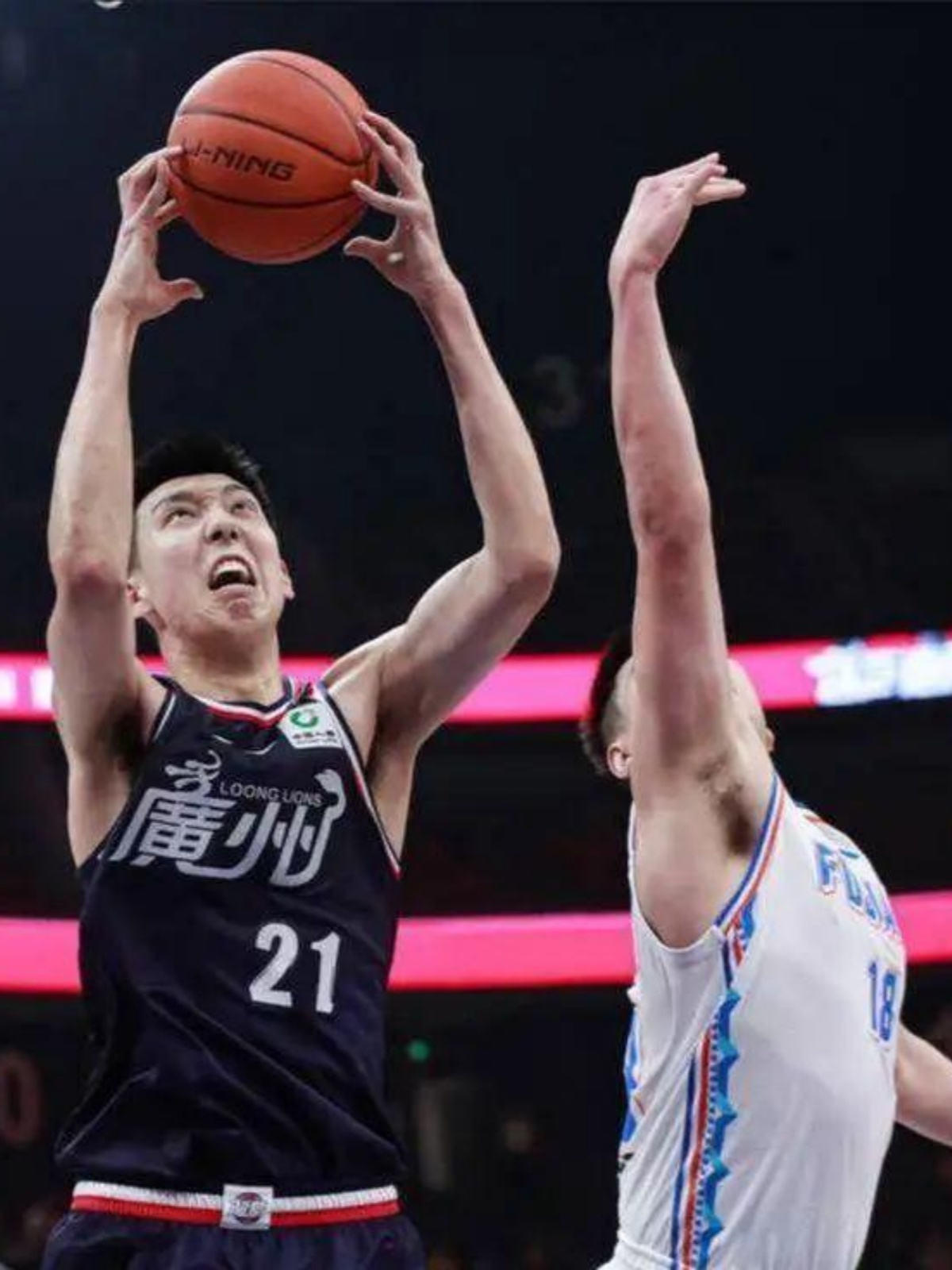广东男篮实力横扫，夺得季后赛门票 广东男篮实力横扫,夺得季后赛门票是真的吗 