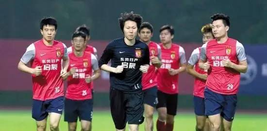 包含传奇球员李铁回归，河北华夏幸福迎来胜利的词条