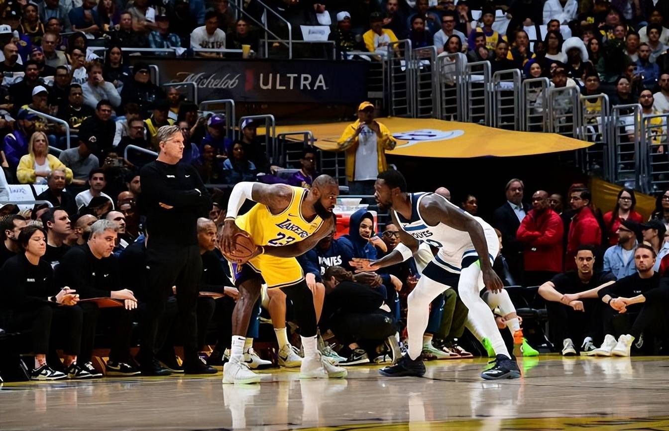 NBA总决赛进入紧张关键战局 