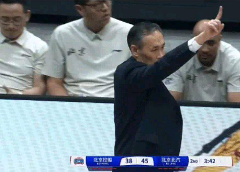 兰瓦拉门将神勇扑出点球，成为球队救世主的简单介绍