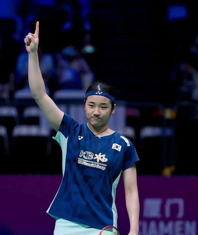 包含韩国羽毛球队出色表现跻身前四的词条